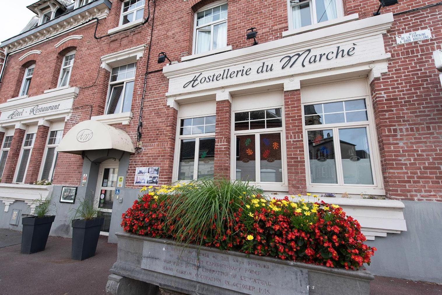Logis - Hostellerie & Restaurant Du Marche Le Cateau-Cambresis Экстерьер фото